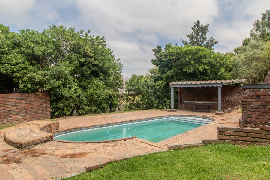5 Bedroom Property for Sale in Proteaville Western Cape